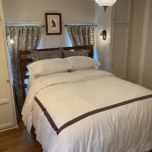 Apartment Pineapple House, Spacious 1st Floor Apartment! Center! 96 Walk Score! Free Parking!, Denver